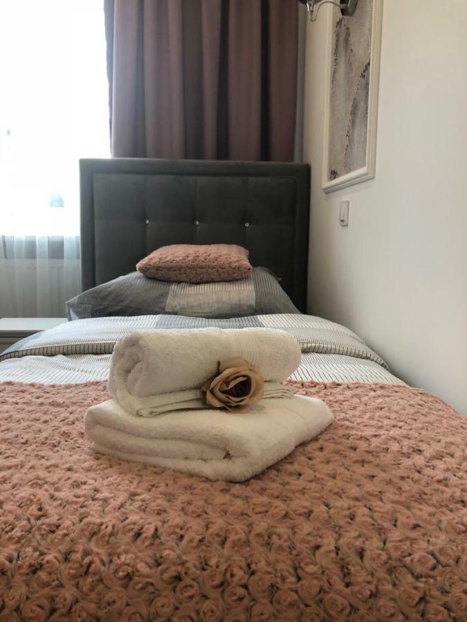 Family & Business Sauna Apartments No1 Lesny Nad Zalewem Cedzyna Unikat - 3 Bedroom With Private Sauna, Bath With Hydromassage, Terrace, Garage, Catering Options Kielce Esterno foto